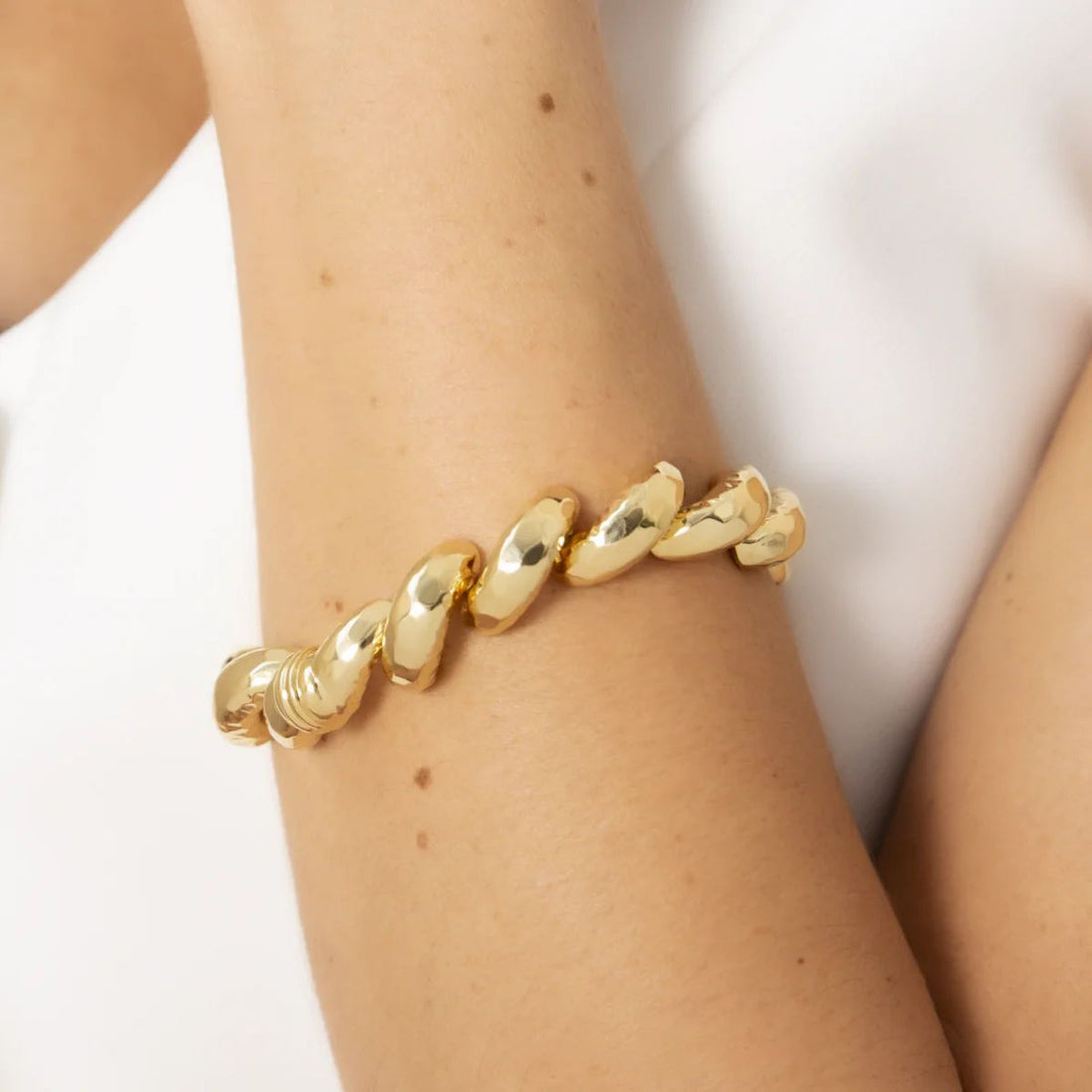 Bracciale Donna Etrusca Bronzo Dorato Effetto Martellato WSET00746.YG