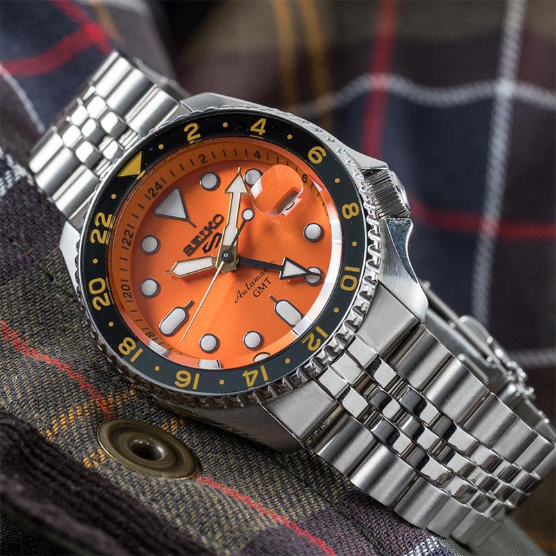 Orologio Uomo Seiko 5 Automatico GMT Arancione Acciaio Jubilè Ghiera Nera SSK005K1