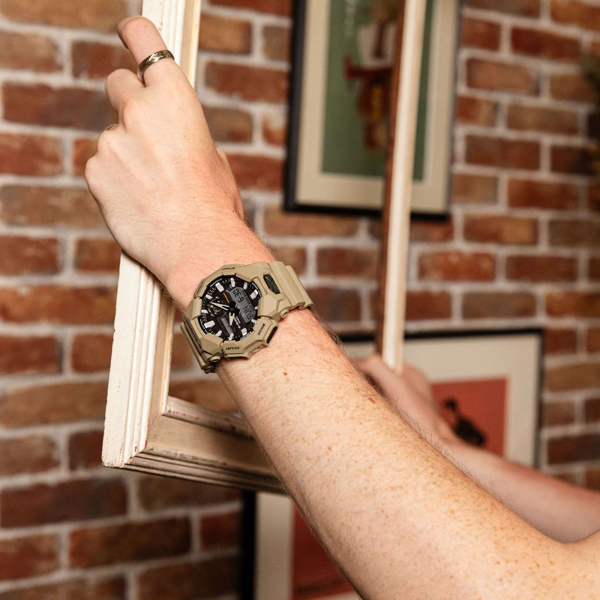 Orologio Uomo Casio G-SHOCK Beige 10 Anni Batteria GA-010-5AER