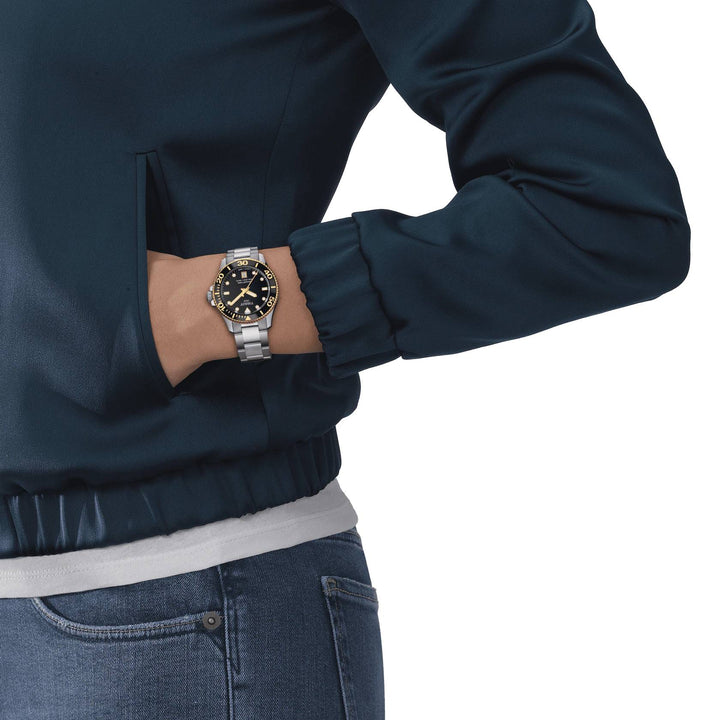 Orologio Unisex Tissot Seastar Quarzo Solo Tempo Acciaio Dorato Nero T1202102105100