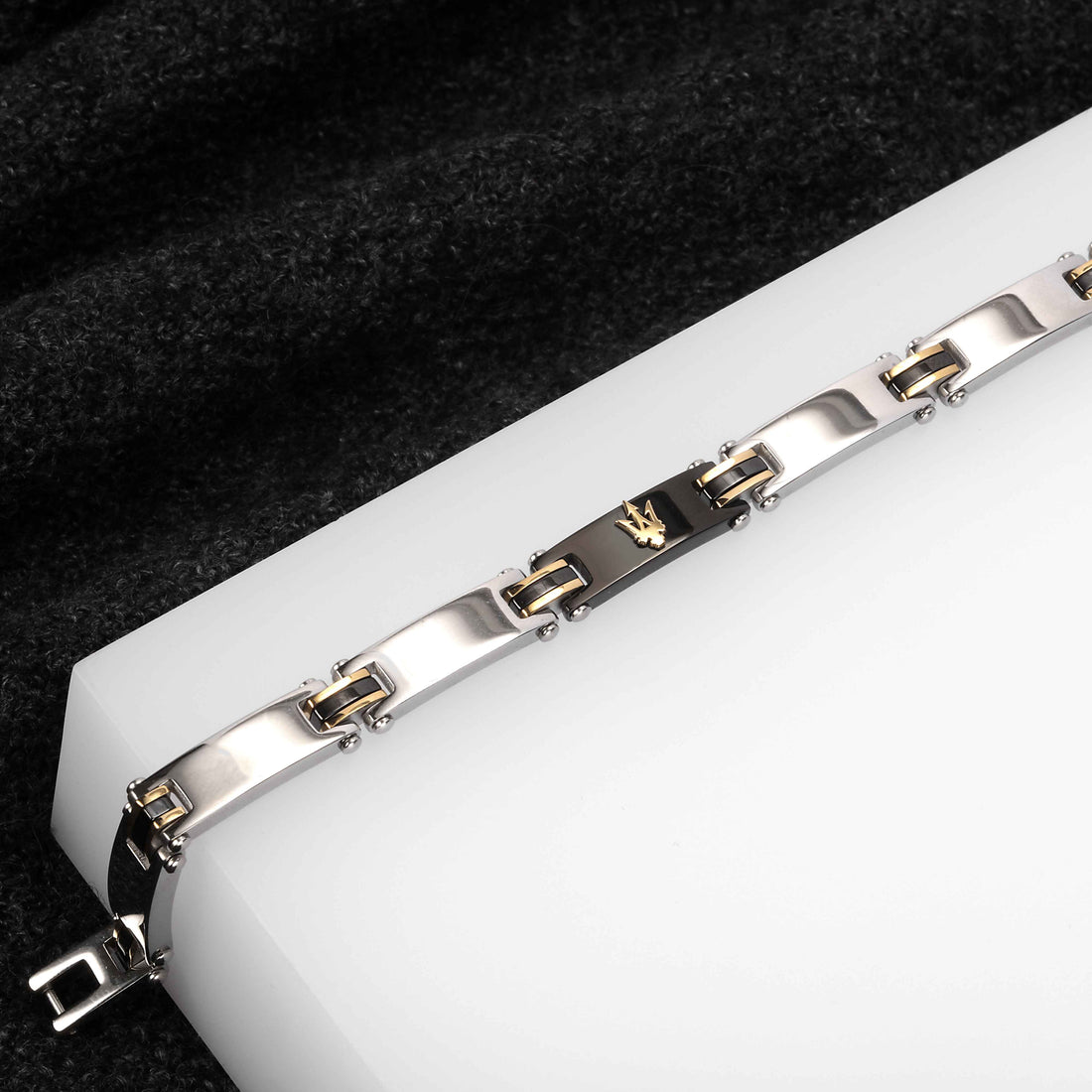 Bracciale Uomo Maserati Acciaio Bicolore Dorato Nero Logo Tridente JM421ATZ10