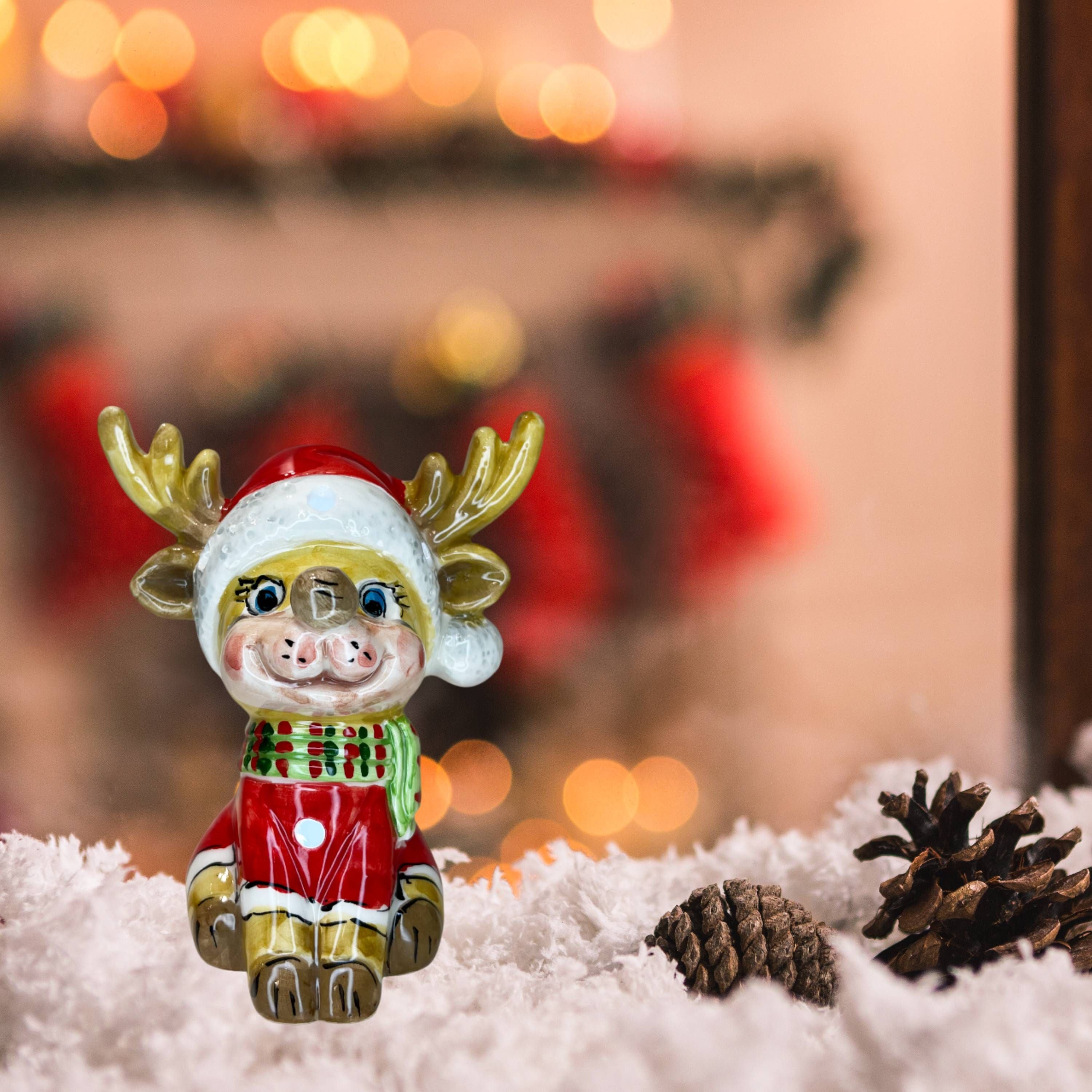 Renna Piccola Capodimonte Led Maglione Rosso Sciarpa Verde 13cm CAP34