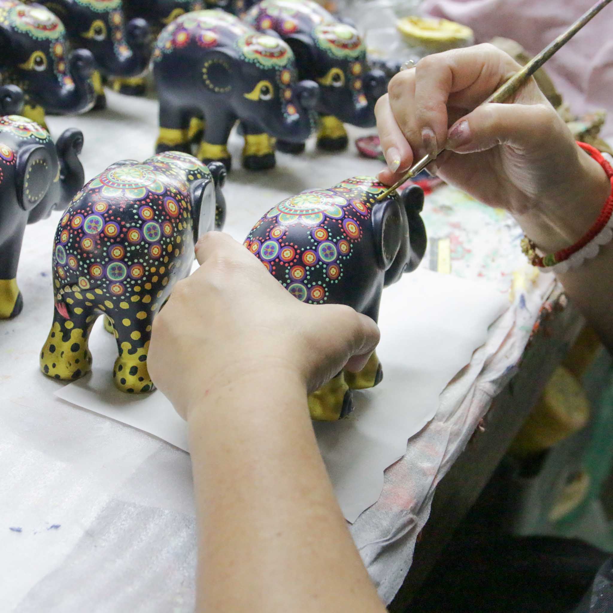 Elephant Parade Onylux Happy Bindi 20 Cm 8858831262362