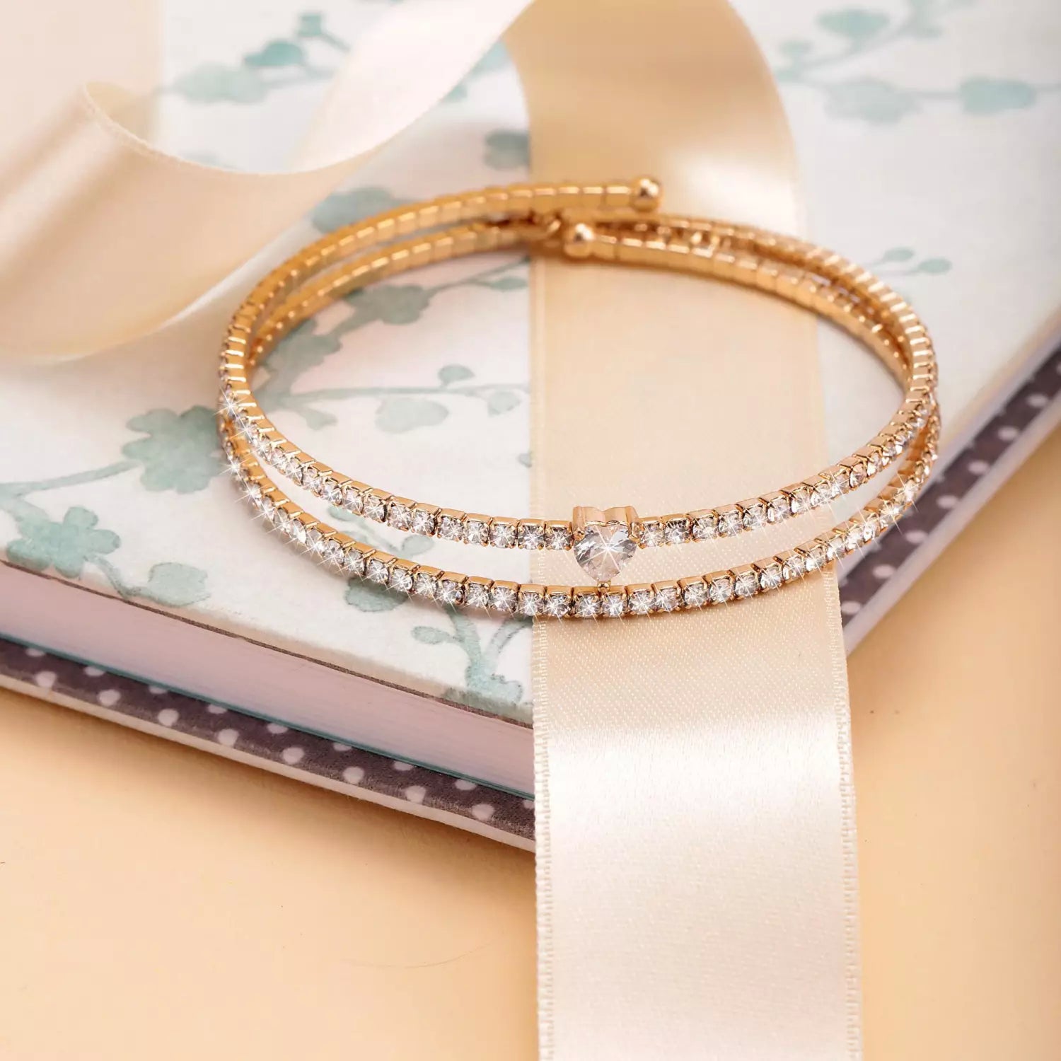 Bracciale Donna La Petite Story Acciaio Cristalli Bianchi Regolabile Story Love LPS05ASD24