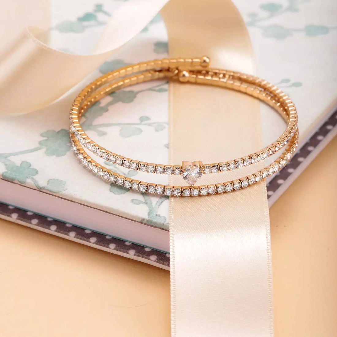 Bracciale Donna La Petite Story Acciaio Cristalli Bianchi Regolabile Story Love LPS05ASD24