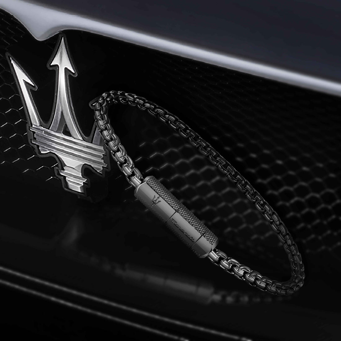 Bracciale Uomo Maserati Acciaio Nero Catena Logo Sfaccettato Calamita JM223ATK23