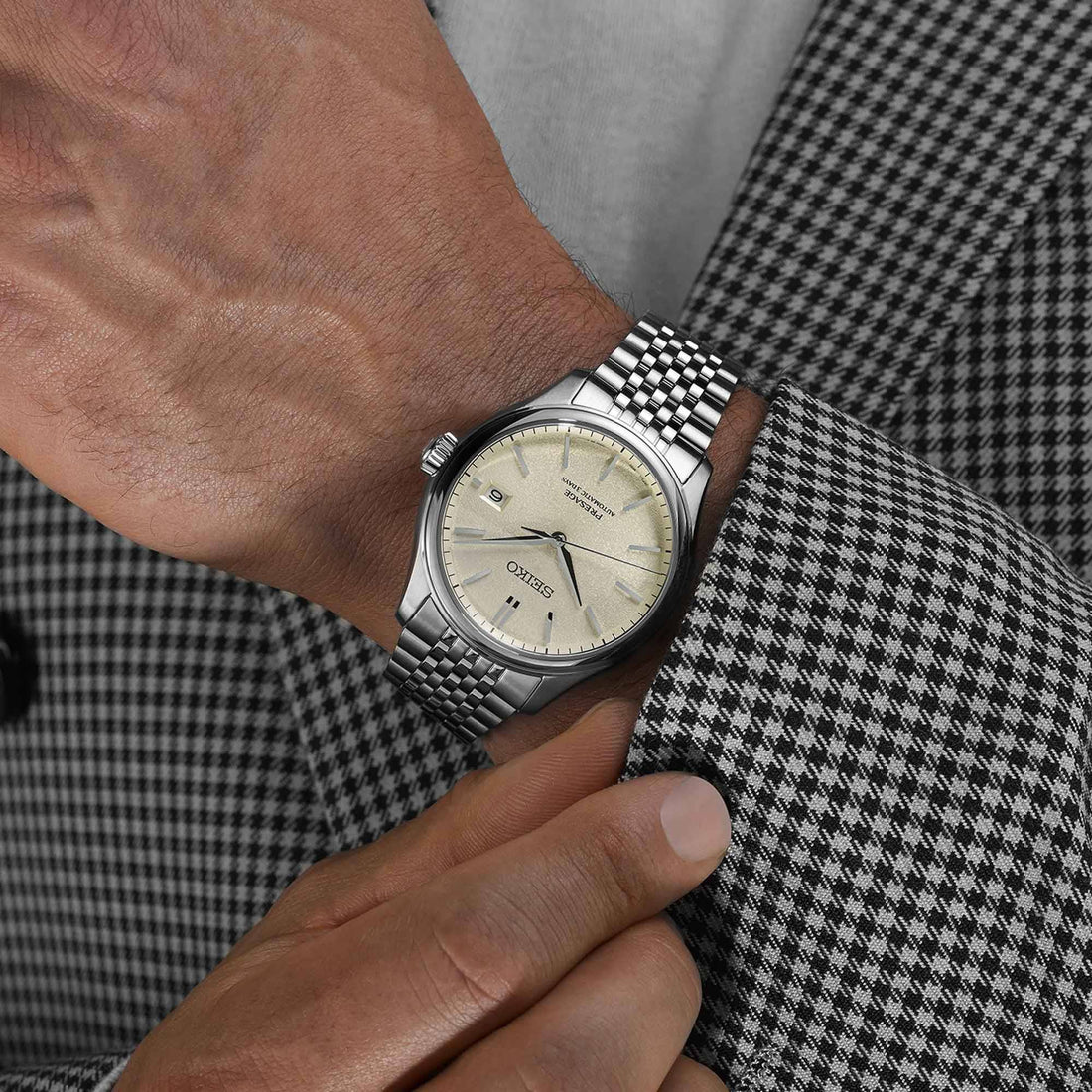 Orologio Uomo Seiko Presage Automatico Bianco Crema Seta Acciaio Data SPB463J1