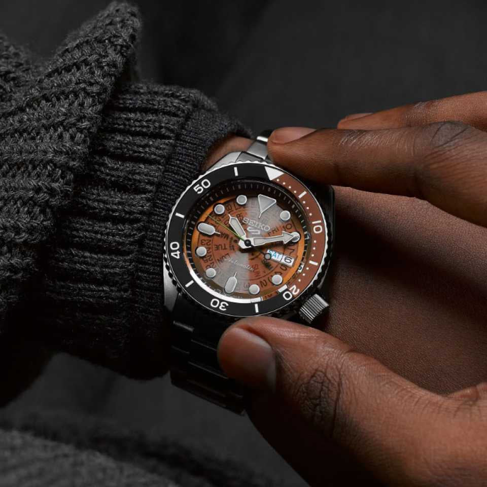 Orologio Uomo Seiko 5 Acciaio Time Sonar Automatico Doppia Data SRPJ47K1