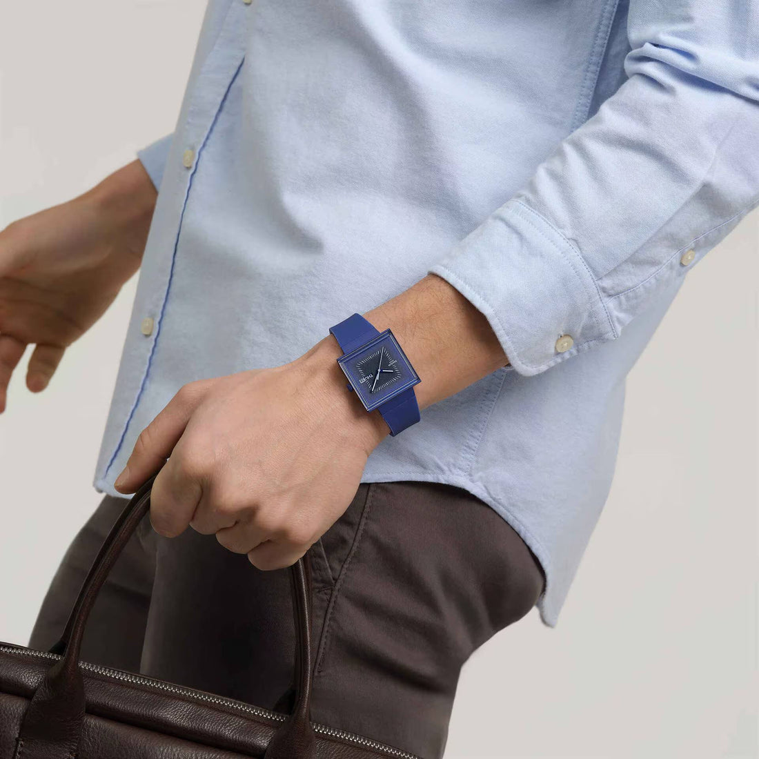 Orologio Unisex Swatch What IF SQUARELY BLACKLIGHT Cassa Quadrata Blu SO34N700
