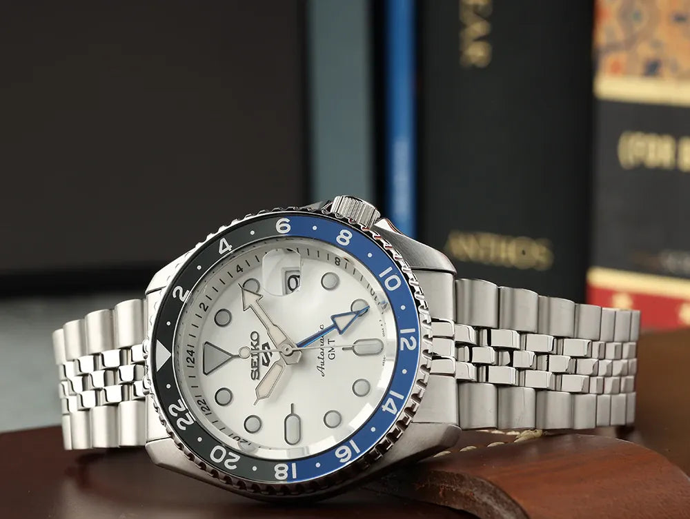 Orologio Uomo Seiko 5 GMT Sport Jubilè Automatico Nero Argentè Blu SSK033K1