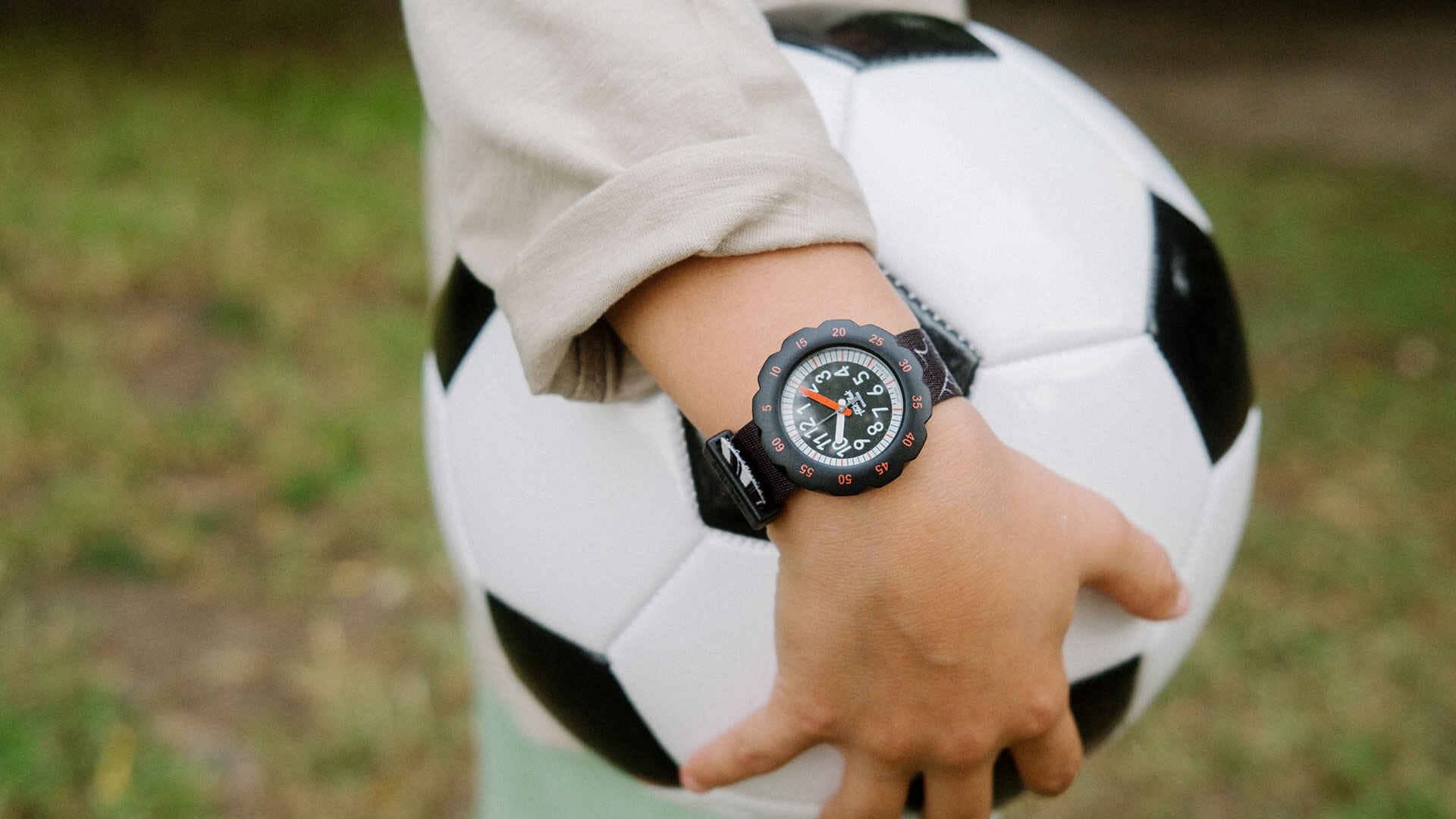 Orologio Bambino Swatch Flik Flak Goal Quarzo Solo Tempo Nero Rosso ZFPSP064