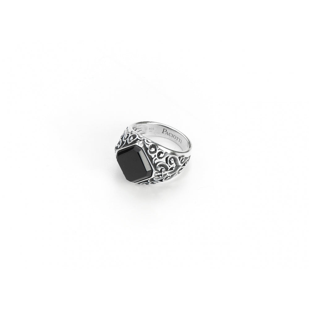 Anello Uomo Cesare Paciotti Relief Argento Cabochon Nero Gotico