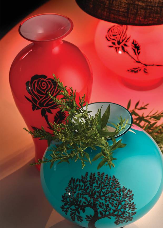 Vaso Onlylux Vetro Garden 42 cm Fumè Ramo Foglia Larga OL03106