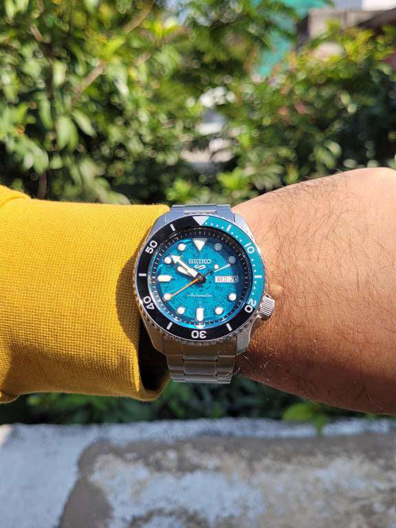 Orologio Uomo Seiko 5 Acciaio Time Sonar Automatico Doppia Data SRPJ45K1