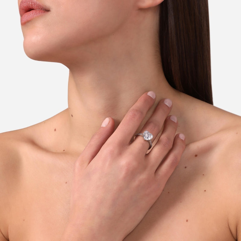 Anello Donna Chiara Ferragni con Zirconi Bianchi  A Forma Di Cuore J19AUV32018