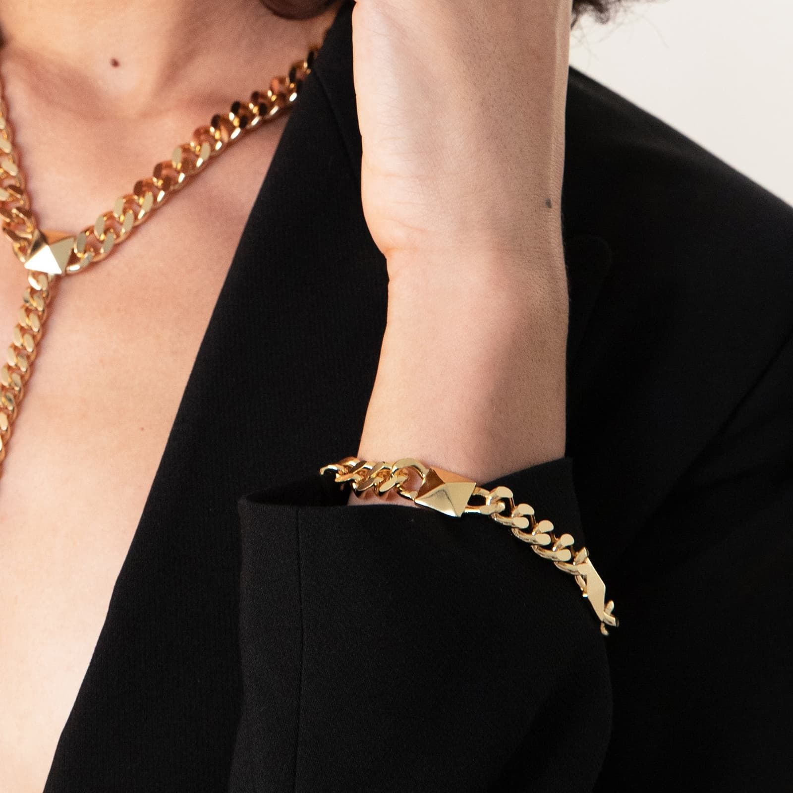 Bracciale Donna Unoaerre Bronzo Dorato Catena Grumetta Piramidi 532002