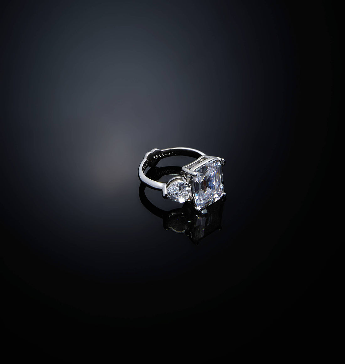 Anello Donna Chiara Ferragni Acciaio Zirconi Bianchi Princess Trilogy J19AVU06012