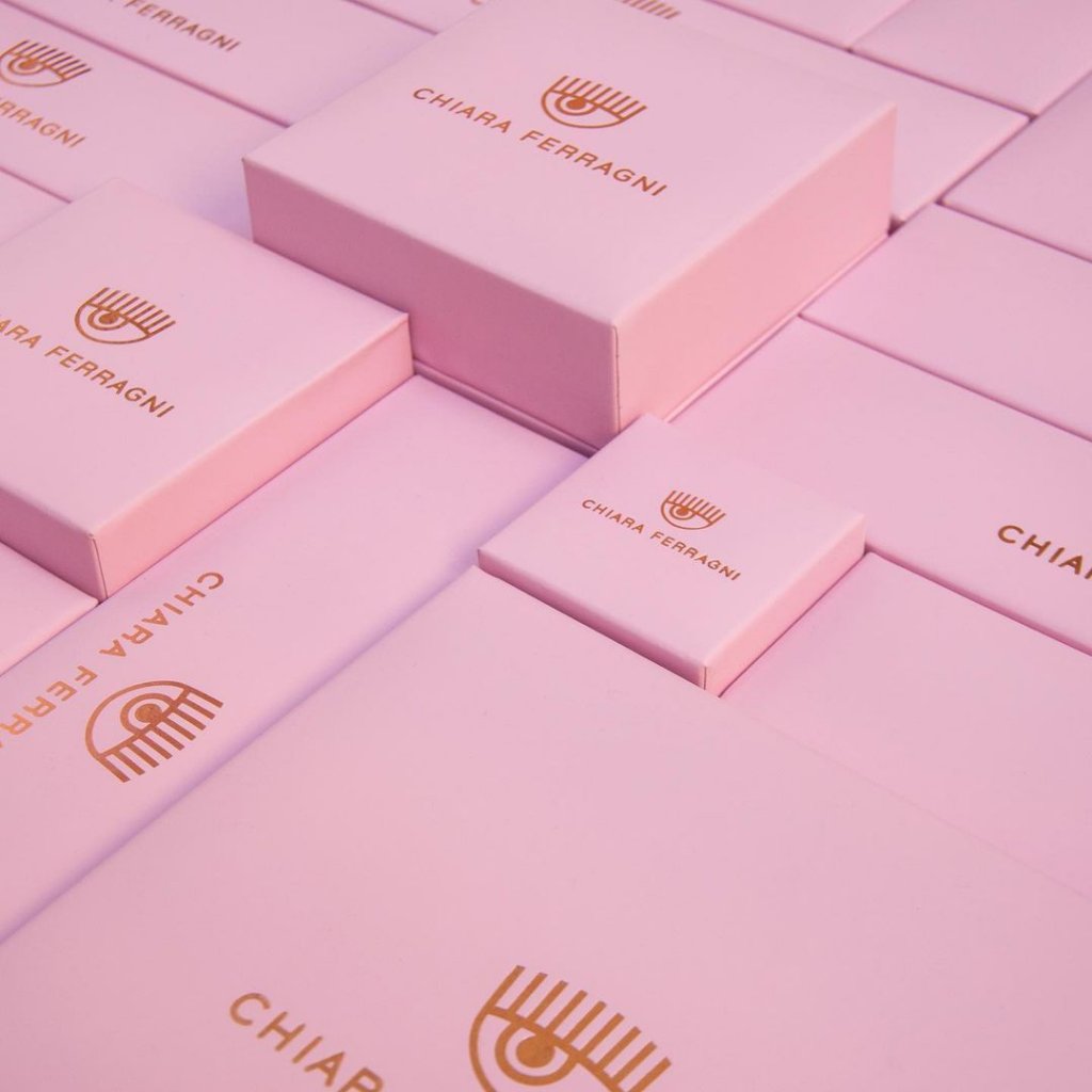 Collana Donna Chiara Ferragni Cuoricino Acciaio Dorato Zirconi Cuori Bianchi J19AVT01