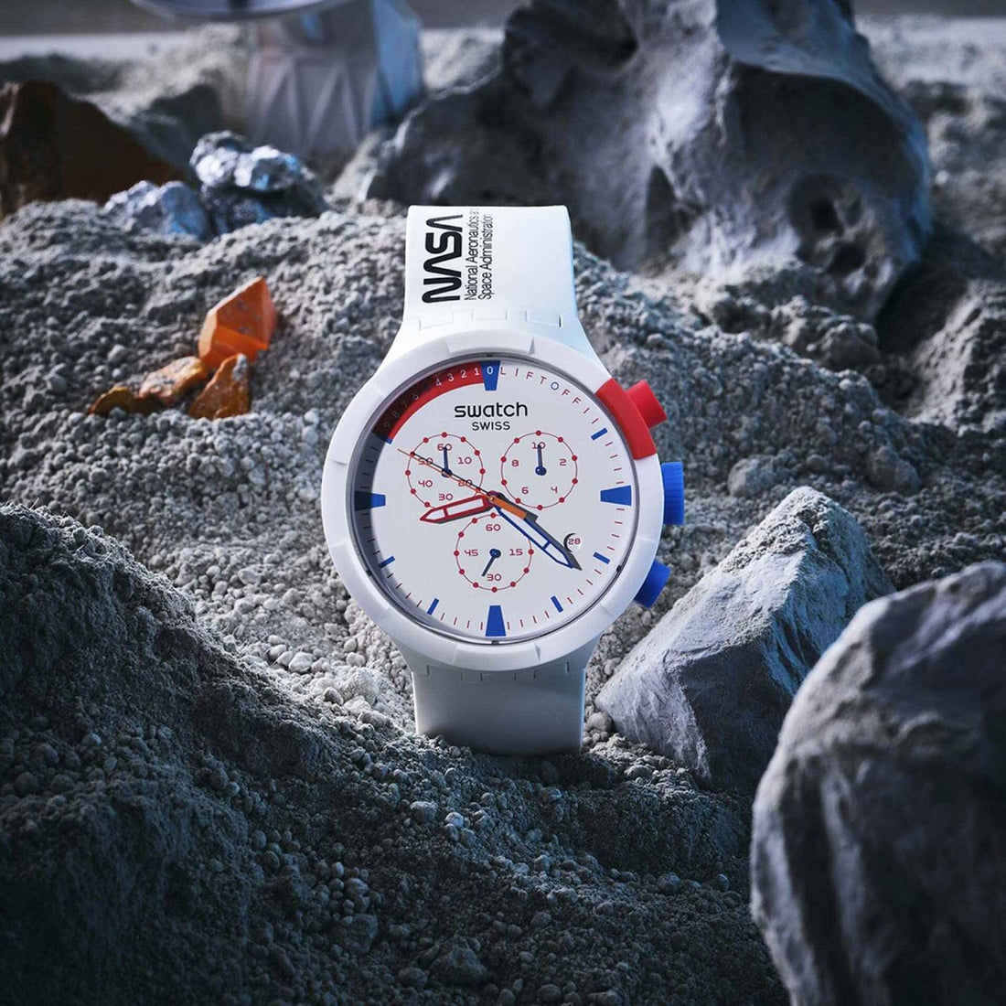 Orologio Uomo Swatch Big Bold Quarzo Cronografo Data Blu Bianco SB04Z400