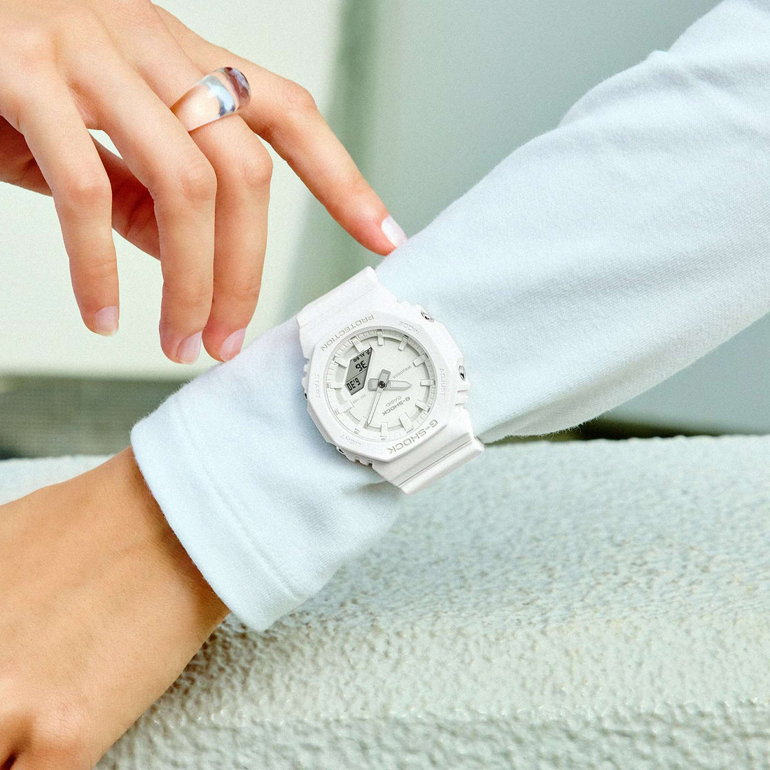 Orologio Unisex Casio G-SHOCK Quarzo Bianco Pastello GA-2100-7A7ER