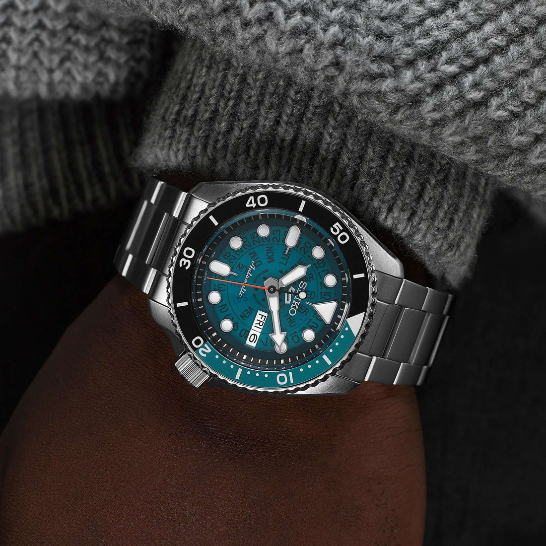Orologio Uomo Seiko 5 Acciaio Time Sonar Automatico Doppia Data SRPJ45K1