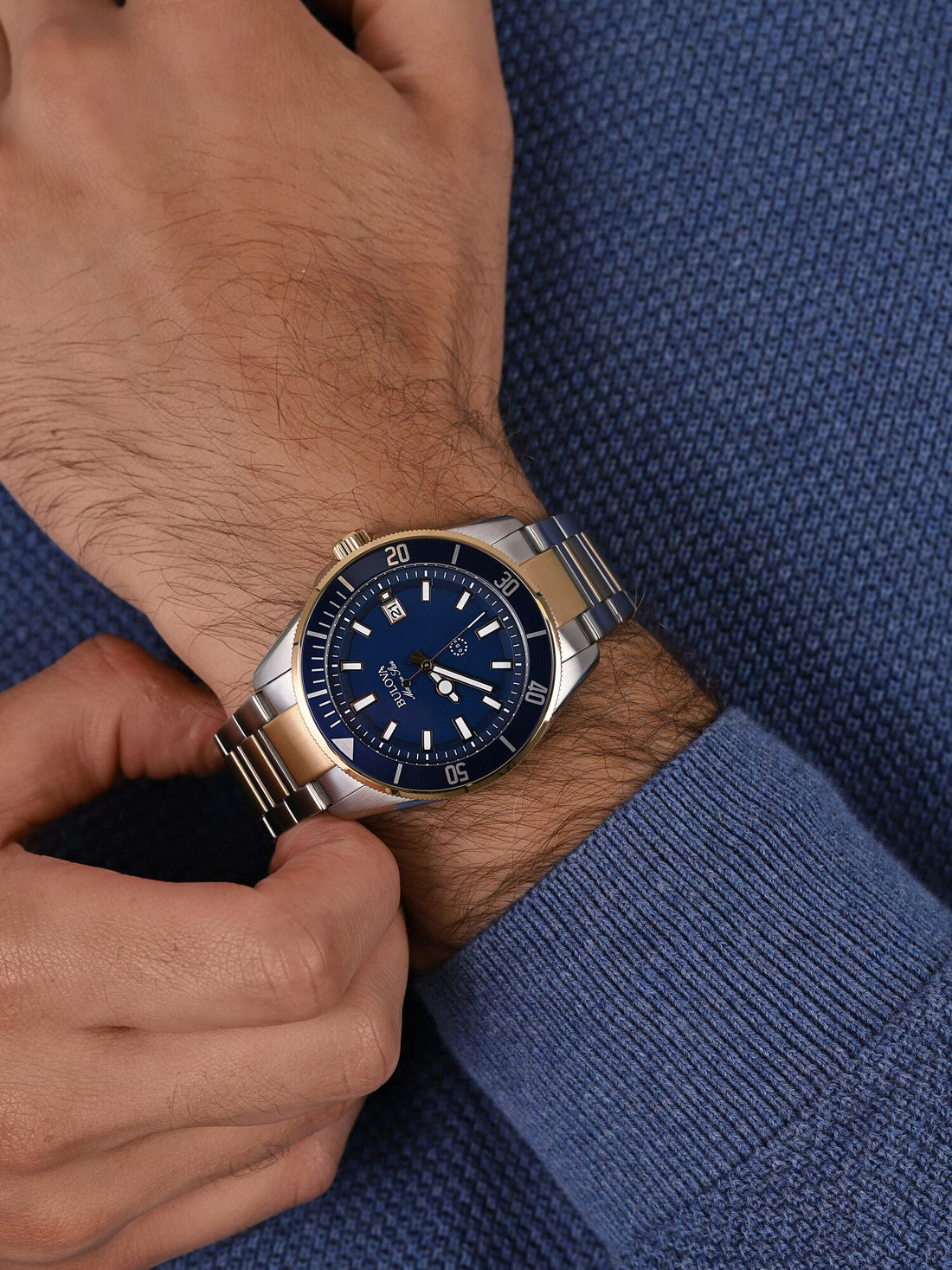 Orologio Uomo Bulova Quarzo Solo Tempo Marine Star Blu Acciaio Bicolore Data 98B334
