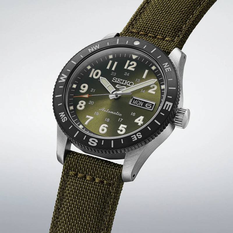 Orologio Uomo Seiko 5 Sport Field Automatico Verde Militare HDB008K1
