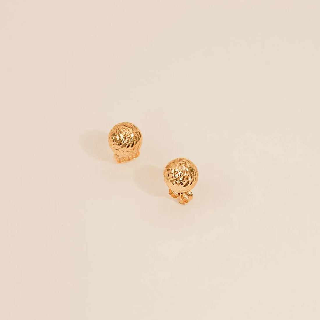 Orecchini Donna Bambina Milor Gold 9 KT Sfera Martellata WSGD90021.YG