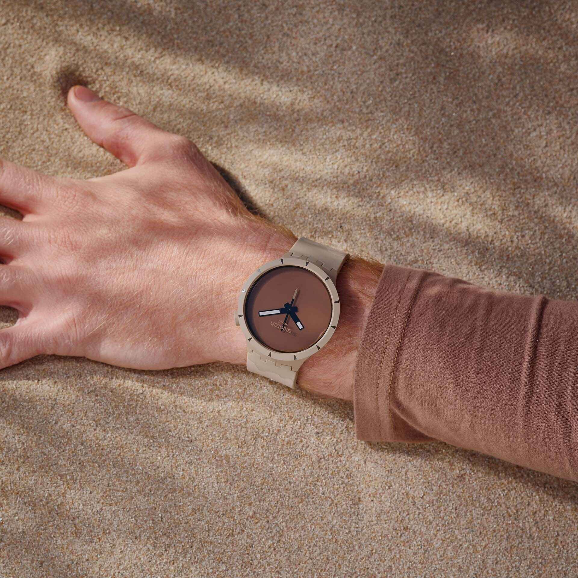 Orologio Uomo Swatch Colors Of Nature Big Bold Bioceramic Desert Watch SB03C101