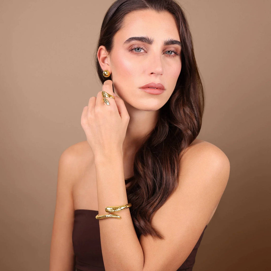 Anello Donna Etrusca Bronzo Dorato Fascia Aperta Martellata WSET00879.YG-16