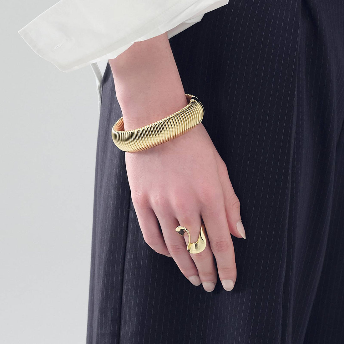 Bracciale Donna Unoaerre Semirigido Bronzo Dorato TuboGas 493431