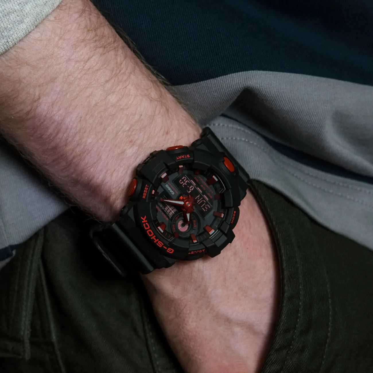Orologio Uomo Casio G-SHOCK Quarzo Analogico Digitale Nero GA-700BNR-1AER