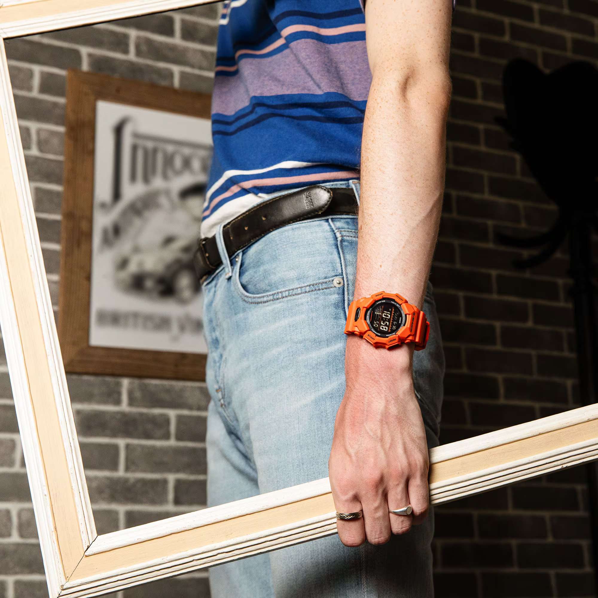 Orologio Uomo Casio G-SHOCK Arancione Digitale 10 Anni Batteria GA-010-4ER