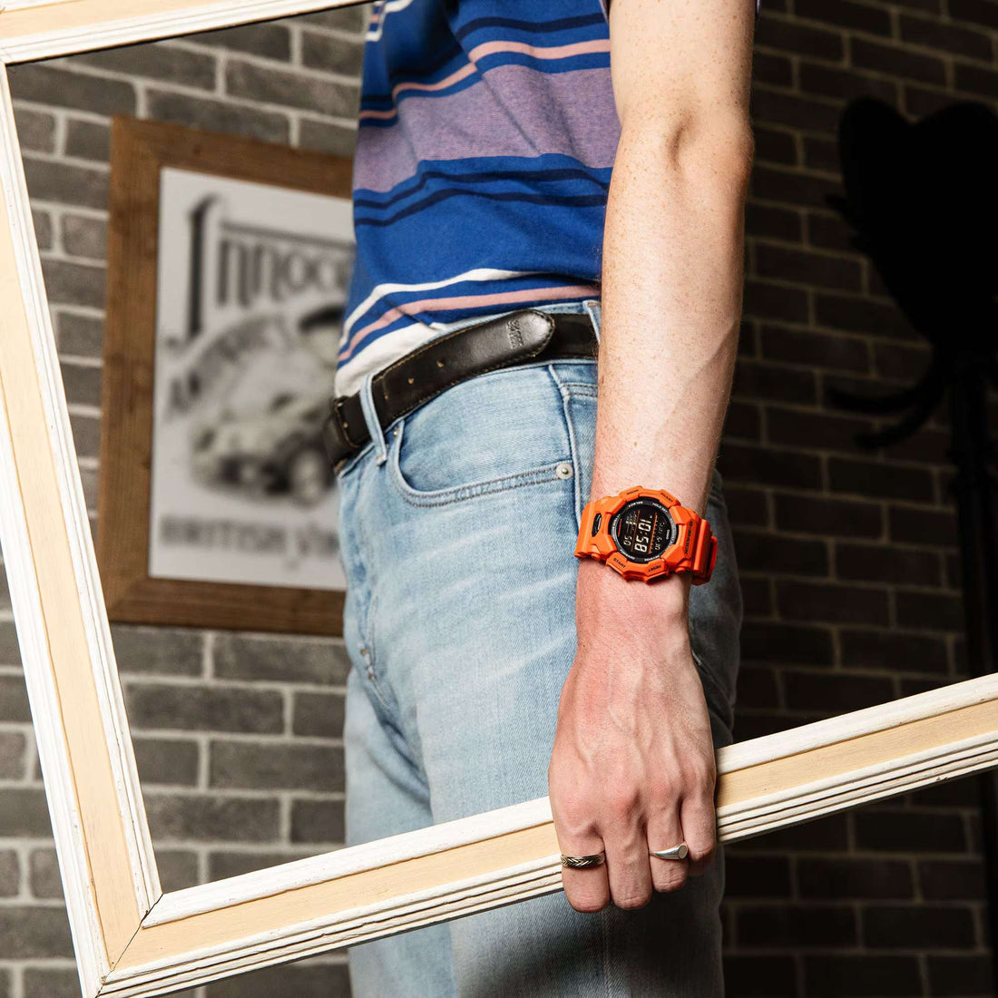 Orologio Uomo Casio G-SHOCK Arancione Digitale 10 Anni Batteria GA-010-4ER