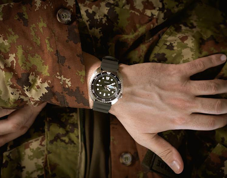 Orologio Uomo Seiko Prospex Automatico Doppia Data Acciaio Gomma Verde SRPE05K1