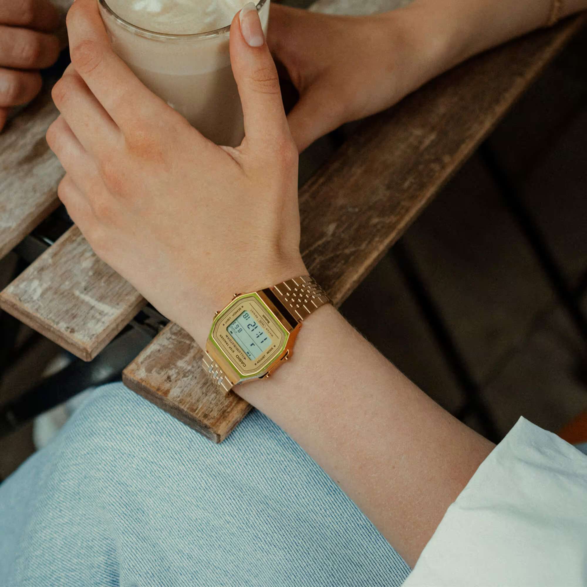 Orologio Unisex Casio Bluetooth Acciaio Dorato Giallo Lucido ABL-100WEG-9AEF